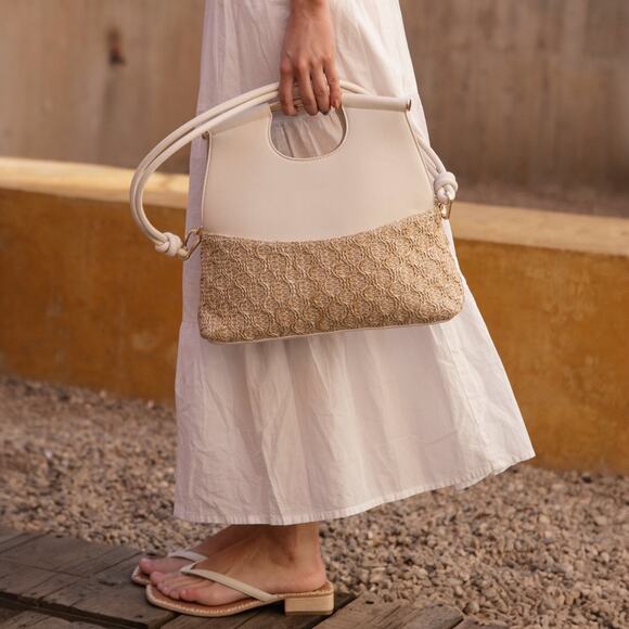 Dolce Vita Barty Thong Flip Flop Sandals in Ivory Leather Shoes Size US 9.5 - Picture 11 of 11